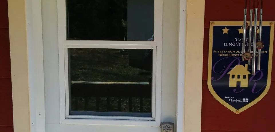 Chalet Le Mont Sutton — exterior